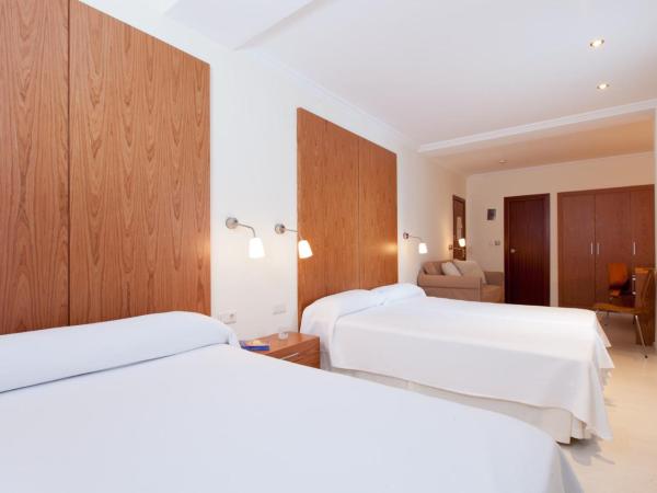 Hotel MR Costa Blanca : photo 5 de la chambre chambre quadruple confort