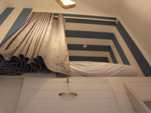 Hostel La Smala : photo 3 de la chambre lit double dans dortoir mixte de 2 lits