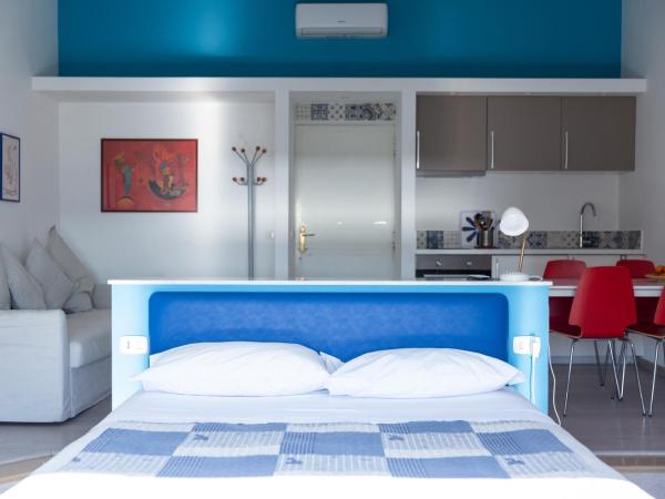 B&B Palazzo Mirelli : photo 7 de la chambre studio avec terrasse - vue sur mer