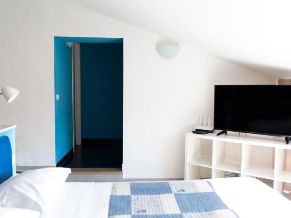 B&B Palazzo Mirelli : photo 8 de la chambre studio avec terrasse - vue sur mer