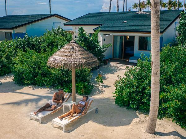 Joy Island Maldives All Inclusive Resort : photo 1 de la chambre beach villa with sunrise view