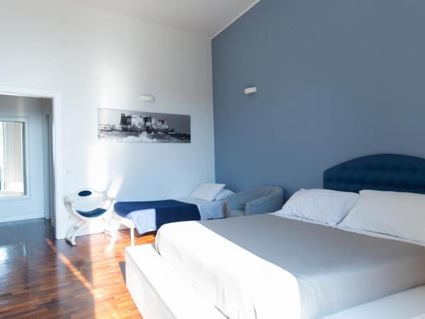 B&B Palazzo Mirelli : photo 3 de la chambre chambre lit king-size - vue sur mer