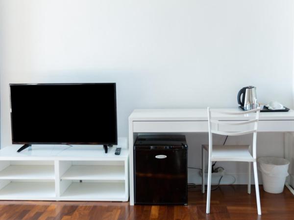 B&B Palazzo Mirelli : photo 4 de la chambre chambre lit king-size - vue sur mer