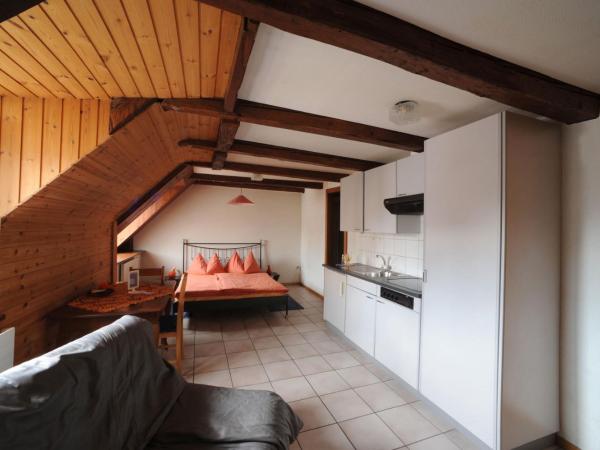 Chez Gilles hôtel resto bar SA : photo 5 de la chambre suite