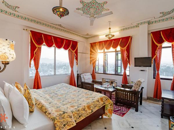 Zostel Udaipur : photo 6 de la chambre chambre double – vue sur lac