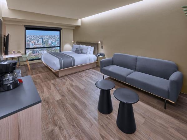 City Express Plus by Marriott Interlomas : photo 2 de la chambre chambre lit king-size supérieure avec canapé-lit