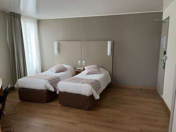 Campanile Paris 14 - Maine Montparnasse : photo 2 de la chambre chambre lits jumeaux