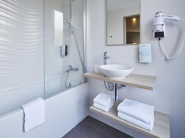 Campanile Paris 14 - Maine Montparnasse : photo 5 de la chambre chambre lits jumeaux