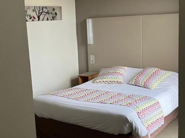 Campanile Paris 14 - Maine Montparnasse : photo 1 de la chambre chambre prestige - 1 lit double