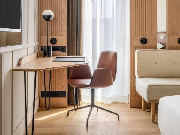 Munich Marriott Hotel City West : photo 3 de la chambre chambre lit king-size exécutive - accès au salon club