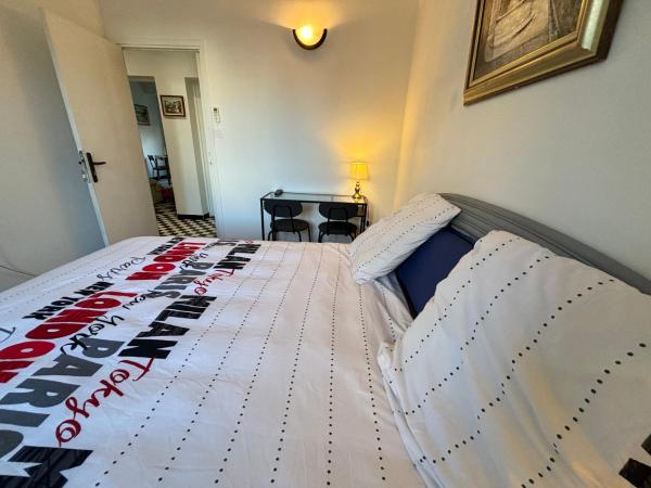 Brinette Room : photo 5 de la chambre chambre double avec salle de bains commune