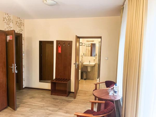 Hotel Logos : photo 3 de la chambre chambre double ou lits jumeaux standard