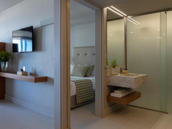 Aquila Porto Rethymno : photo 3 de la chambre hébergement standard - vue sur mer (2 adultes + 1 enfant)