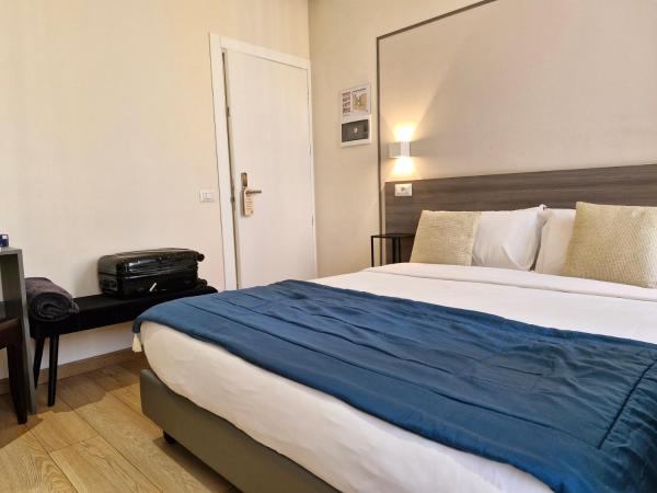 Boutique Hôtel Neptune Nice : photo 2 de la chambre chambre double avec balcon