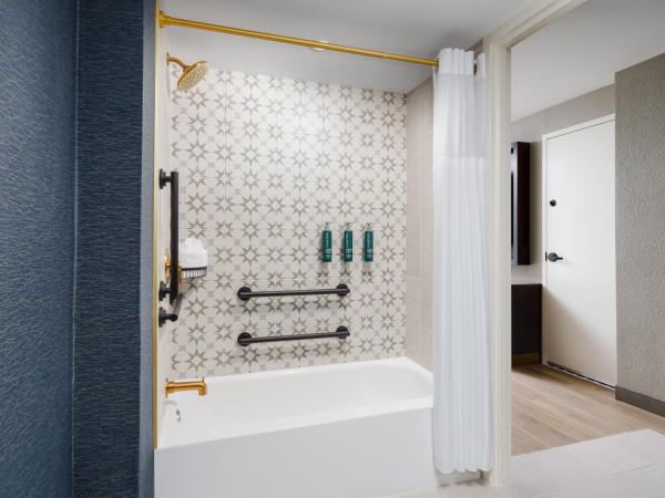 DoubleTree by Hilton Charlotte City Center : photo 2 de la chambre chambre 2 lits doubles - accessible aux personnes à mobilité réduite/non-fumeurs