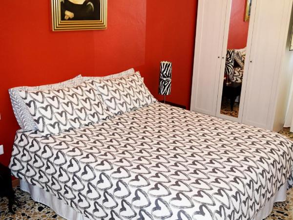 Affittacamere Il Pittoresco : photo 9 de la chambre chambre double ou lits jumeaux avec salle de bains commune