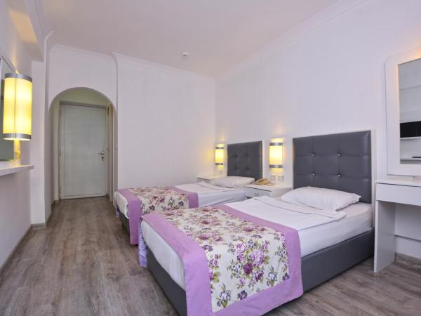 Halıcı Hotel Marmaris : photo 1 de la chambre chambre triple standard