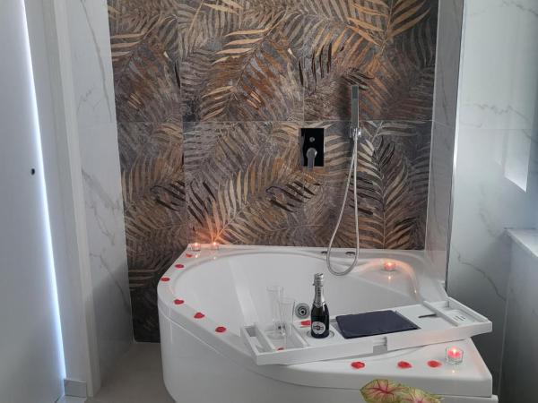 Live Naples : photo 7 de la chambre chambre double avec baignoire spa