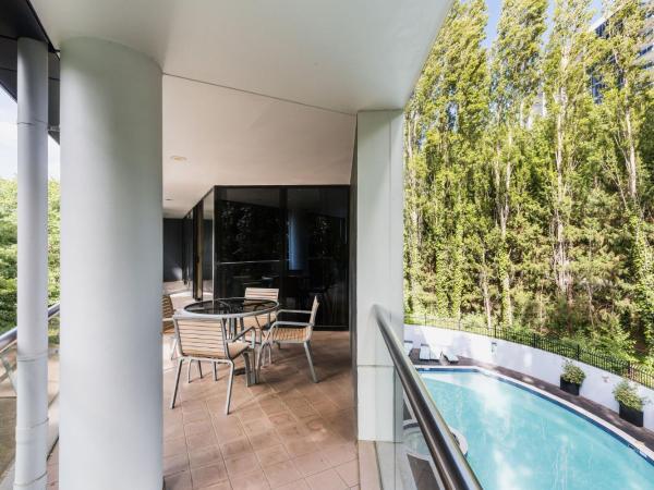 Crowne Plaza Canberra, an IHG Hotel : photo 10 de la chambre suite présidentielle avec lit king-size