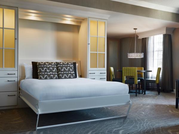 Gaylord Opryland Resort & Convention Center : photo 1 de la chambre chambre avec salon et lit queen-size escamotable uniquement - vue sur extérieur