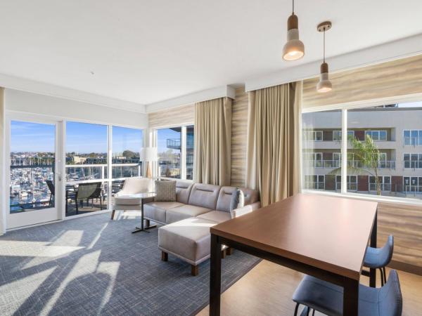 Residence Inn by Marriott Marina del Rey : photo 2 de la chambre suite signature 1 chambre lit king-size - vue sur eau