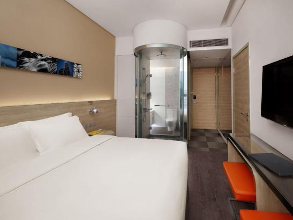 Lodgewood by Nina Hospitality Mong Kok : photo 4 de la chambre chambre lit king-size ou lits jumeaux l. 