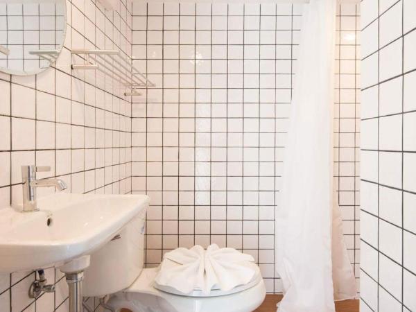 Book a Bed Poshtel - SHA Plus : photo 8 de la chambre chambre double Économique