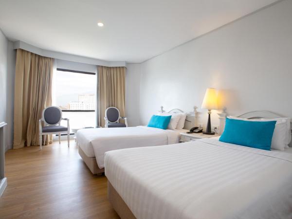 CH Hotel : photo 1 de la chambre chambre lits jumeaux supérieure