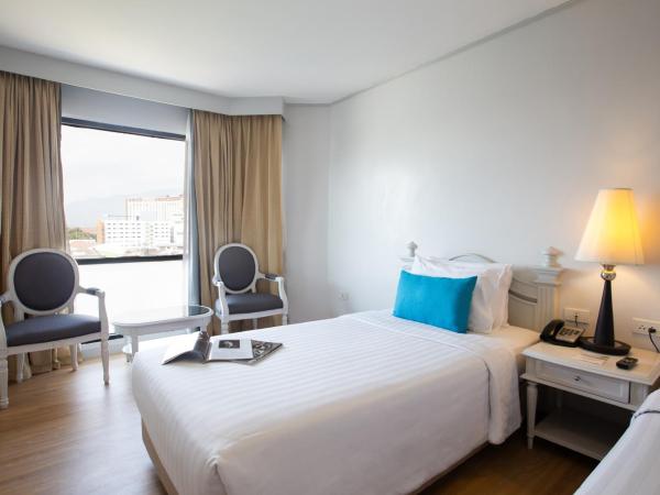 CH Hotel : photo 4 de la chambre chambre lits jumeaux supérieure