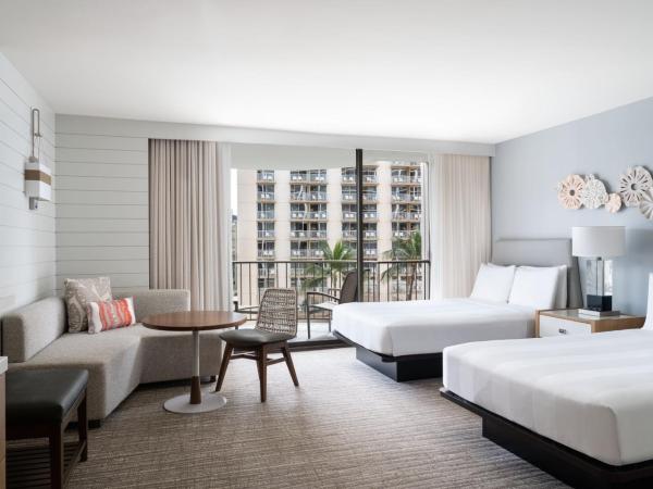 Waikiki Beach Marriott Resort & Spa : photo 2 de la chambre chambre avec vue sur la ville de waikiki, 2 lits doubles, balcon