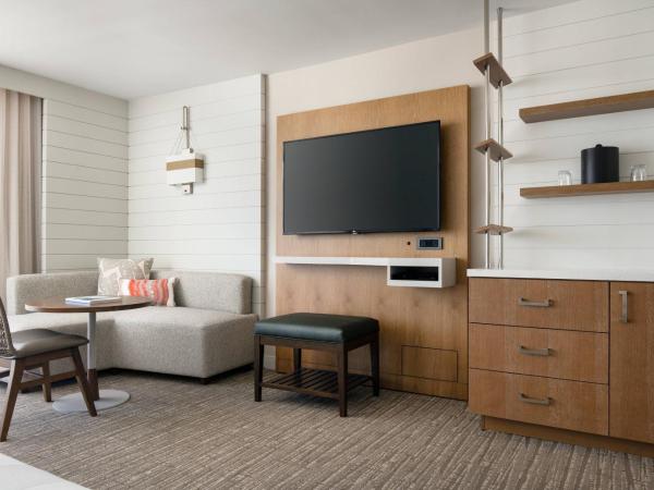 Waikiki Beach Marriott Resort & Spa : photo 2 de la chambre chambre avec vue sur océan, 2 lits doubles, tour paoakalani, balcon