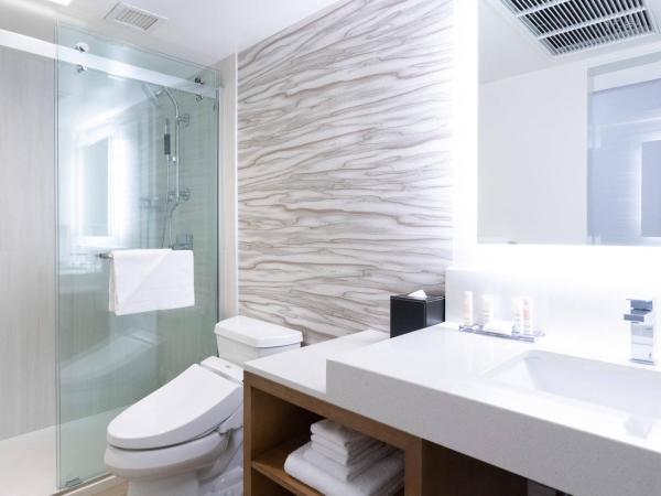 Waikiki Beach Marriott Resort & Spa : photo 6 de la chambre chambre avec vue sur océan