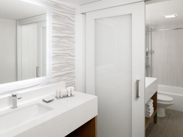 Waikiki Beach Marriott Resort & Spa : photo 4 de la chambre family king or double junior suite