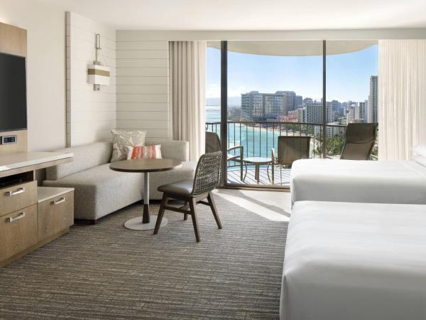 Waikiki Beach Marriott Resort & Spa : photo 1 de la chambre chambre avec vue sur océan, 2 lits doubles, tour kealohilani