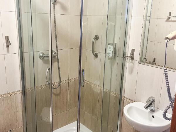 Hotel Logos : photo 7 de la chambre chambre lits jumeaux Économique