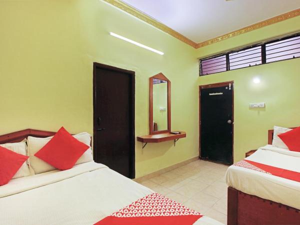 OYO Prince Residency : photo 2 de la chambre chambre triple classique