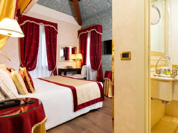 Hotel A La Commedia : photo 4 de la chambre chambre double deluxe