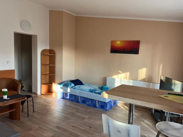 Ubytovani Nikol : photo 4 de la chambre appartement 1 chambre avec balcon