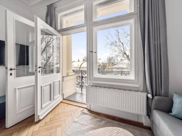 limehome Dresden Antonstraße : photo 2 de la chambre suite 2 chambres avec balcon