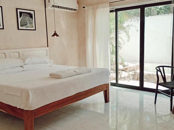 Hotel Boutique KAA : photo 5 de la chambre chambre lit king-size - vue sur piscine