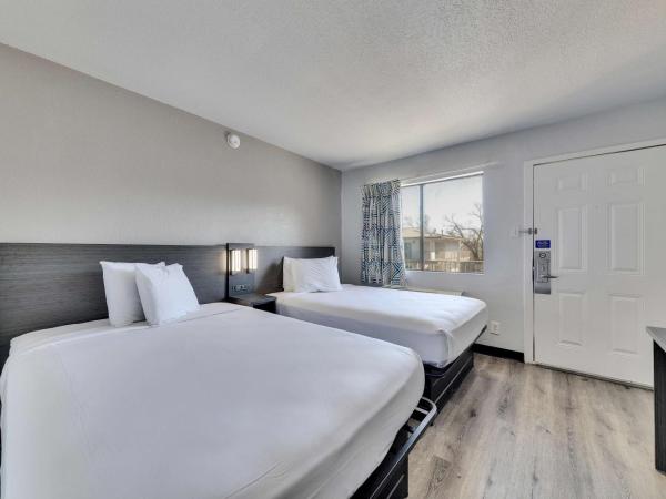 Motel 6-Austin, TX - South - Airport : photo 5 de la chambre chambre quadruple