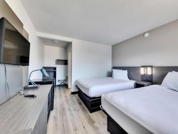 Motel 6-Austin, TX - South - Airport : photo 2 de la chambre chambre quadruple