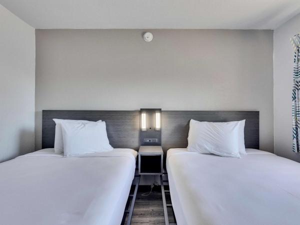 Motel 6-Austin, TX - South - Airport : photo 4 de la chambre chambre quadruple