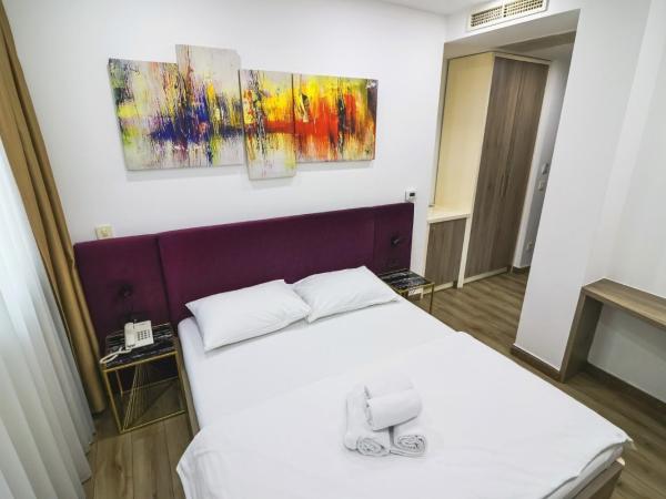 Hotel National : photo 7 de la chambre chambre double