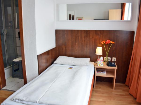 Hotel Italia : photo 2 de la chambre chambre simple