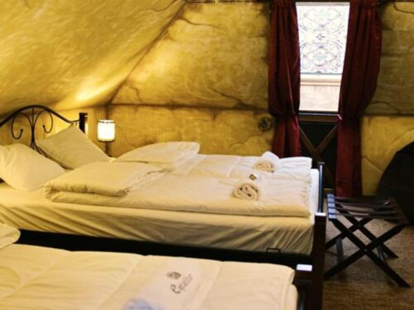 Excalibur miniHotel : photo 1 de la chambre mágusok rezidenciája