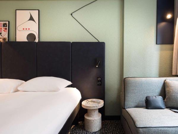 ibis Paris Italie Tolbiac : photo 4 de la chambre chambre standard avec 1 lit double et 1 canapé-lit 1 place