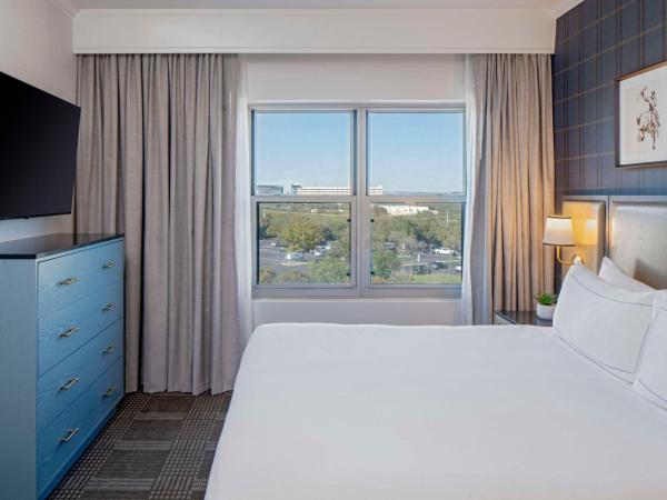 Hilton San Antonio Hill Country : photo 7 de la chambre suite 1 chambre lit king-size