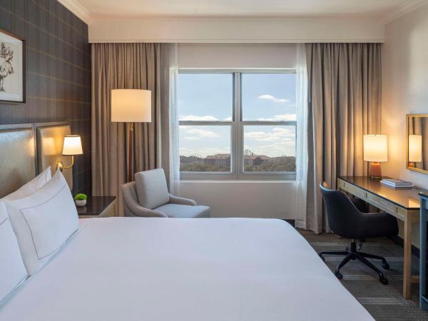 Hilton San Antonio Hill Country : photo 3 de la chambre chambre lit king-size