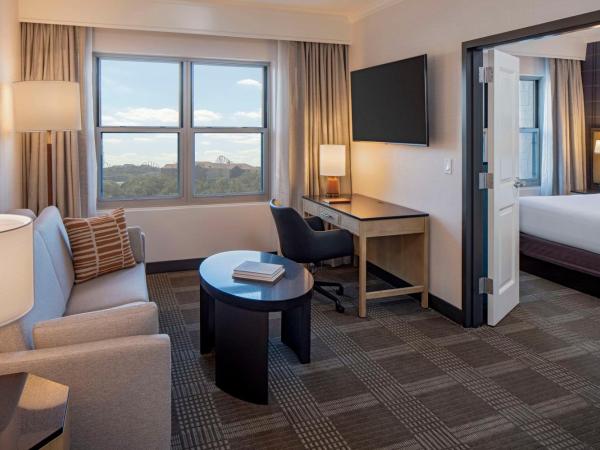 Hilton San Antonio Hill Country : photo 4 de la chambre suite 1 chambre lit king-size